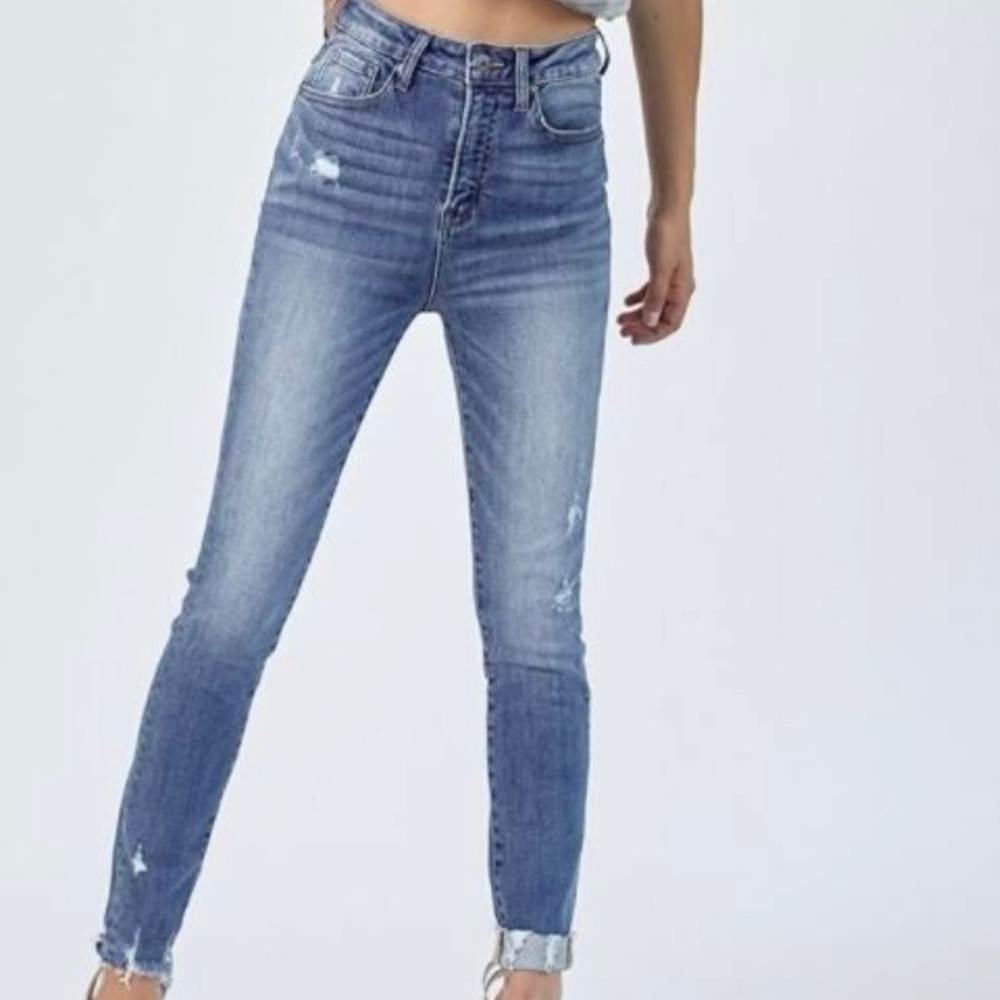 High Rise Vintage Risen Jeans